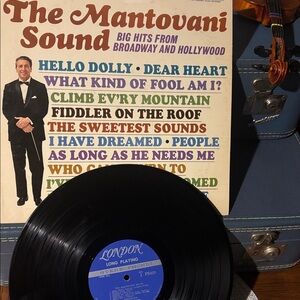 The Mantovani Sound: Big Hits from Broadway and Hollywood,vinyl